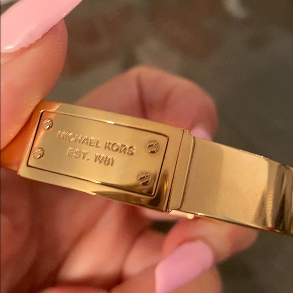Michael Kors bangle bracelets - Picture 3 of 4